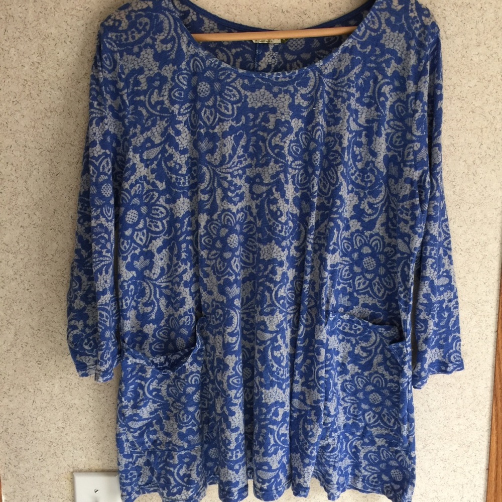 Vintage Chalet Blue & White Print Blouse L-XL